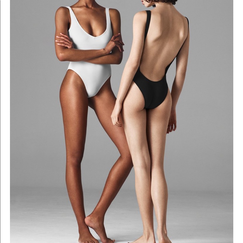 allSisters ISOMETRIC Swimsuit Black